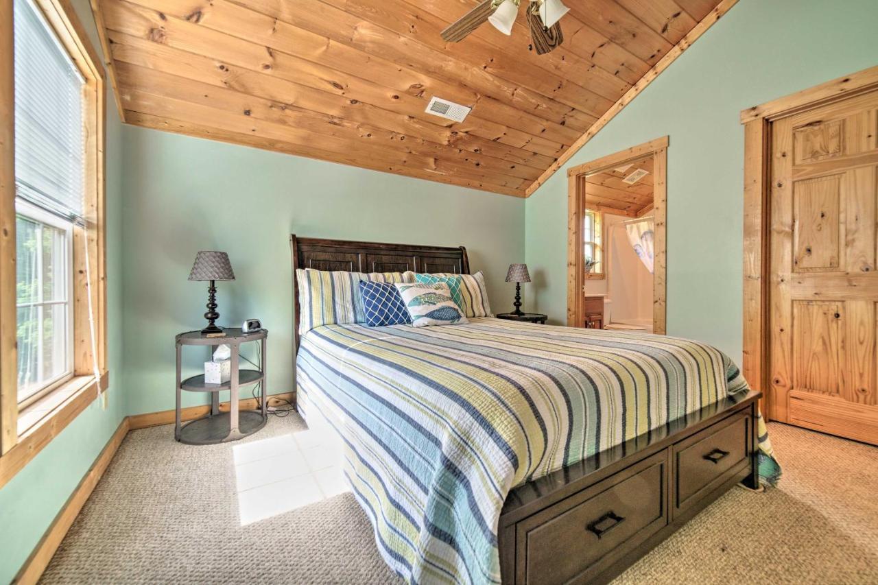 Sevierville Lake House With Deck And Foosball Table! エクステリア 写真